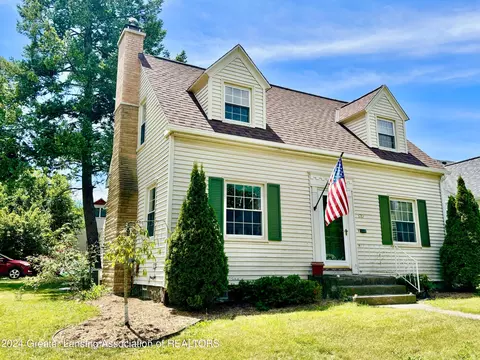 570 Riley St, Lansing, MI 48910