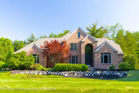 1331 Trotters Ln, Williamston, MI 48895