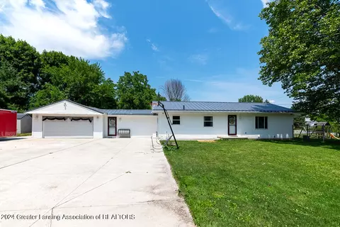 6014 Nancy St, Lansing, MI 48911