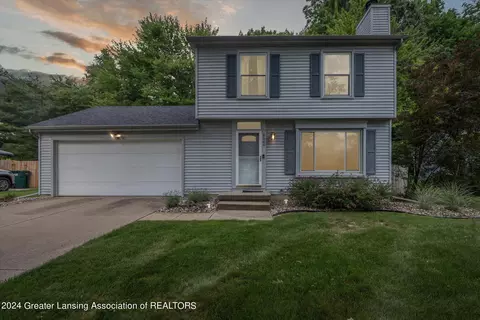 5640 Ellendale Dr, Lansing, MI 48911
