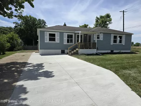 961 W Grand River Ave, Portland, MI 48875