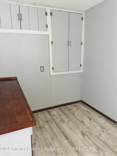 900 Bretton Rd, Lansing, MI 48917 photo 29