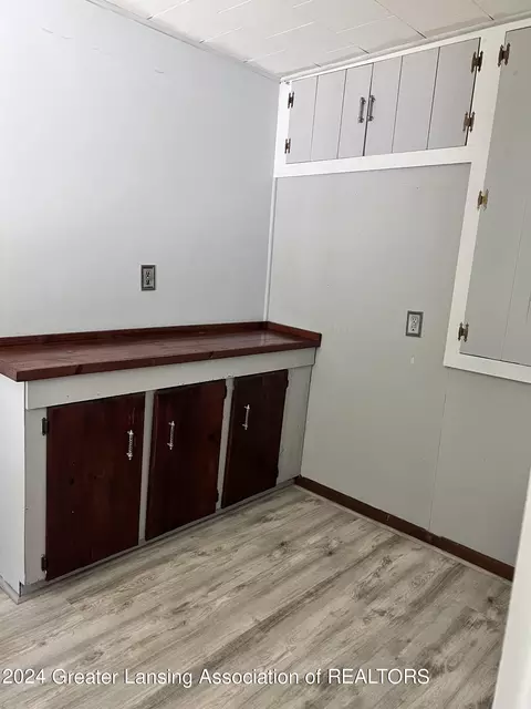 900 Bretton Rd, Lansing, MI 48917 photo 19