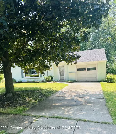 900 Bretton Rd, Lansing, MI 48917 photo 2