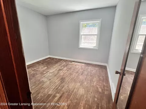 900 Bretton Rd, Lansing, MI 48917 photo 10