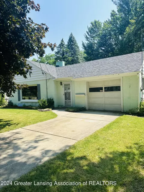 900 Bretton Rd, Lansing, MI 48917