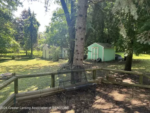 900 Bretton Rd, Lansing, MI 48917 photo 32