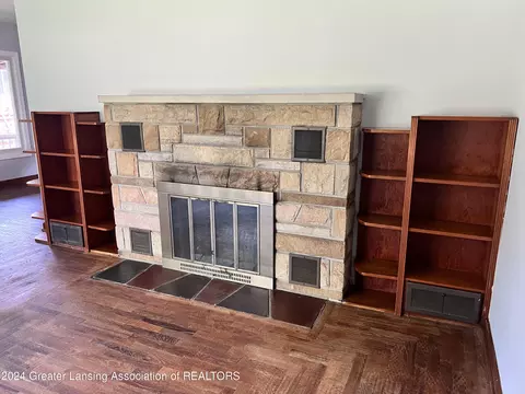 900 Bretton Rd, Lansing, MI 48917 photo 7