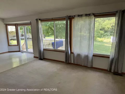 Living - 13505 Webster Rd, Bath, MI 48808 photo 2 of 4