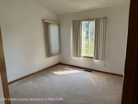 Bedroom - 13505 Webster Rd, Bath, MI 48808 photo 2 of 4