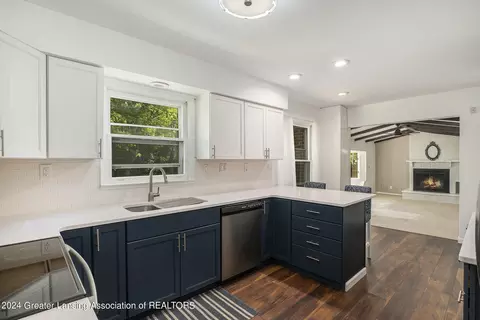 Kitchen - 6443 Bluejay Dr, Flint, MI 48506 photo 1 of 2