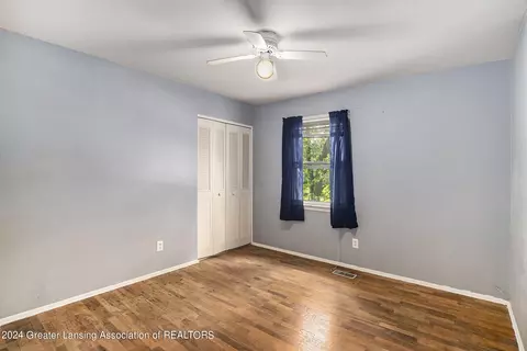 Bedroom - 6443 Bluejay Dr, Flint, MI 48506 photo 3 of 4