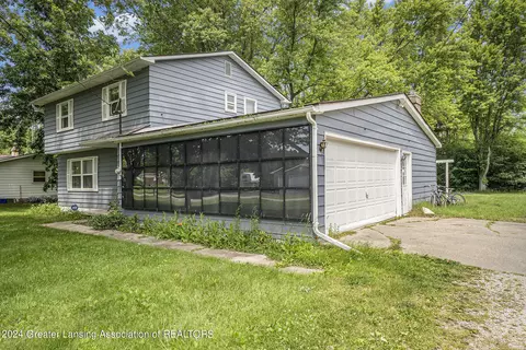 Exterior - 6443 Bluejay Dr, Flint, MI 48506 photo 2 of 4