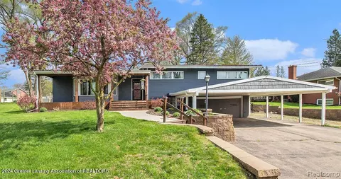 Undisclosed, Fenton, MI 48430