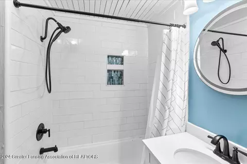 Bath - 706 Johnson Ave, Lansing, MI 48906 photo 2 of 2