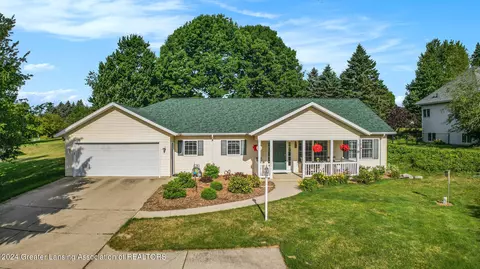 14760 Willow Brook Dr, Lake Odessa, MI 48849