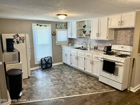 Kitchen - 832 E Genesee St, Lansing, MI 48912 photo 2 of 2