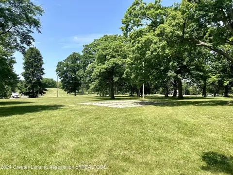 Exterior - 832 E Genesee St, Lansing, MI 48912 photo 3 of 4