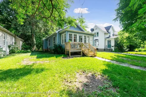 Exterior - 623 Smith Ave, Lansing, MI 48910 photo 2 of 11