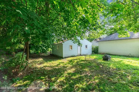 Exterior - 623 Smith Ave, Lansing, MI 48910 photo 8 of 11