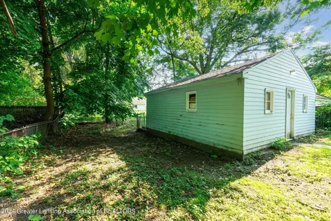 Exterior - 623 Smith Ave, Lansing, MI 48910 photo 9 of 11