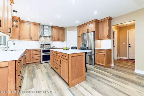 Kitchen - 13355 Speckledwood Dr, Dewitt, MI 48820 photo 1 of 3
