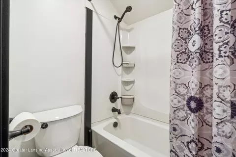 Bath - 7904 S Francis Rd, Dewitt, MI 48820 photo 3 of 3