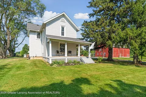 Exterior - 7904 S Francis Rd, Dewitt, MI 48820 photo 4 of 9