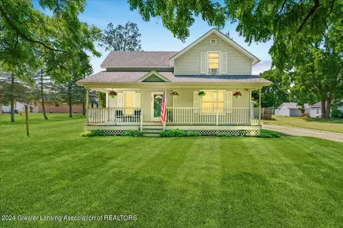 323 N Lincoln St, Charlotte, MI 48813