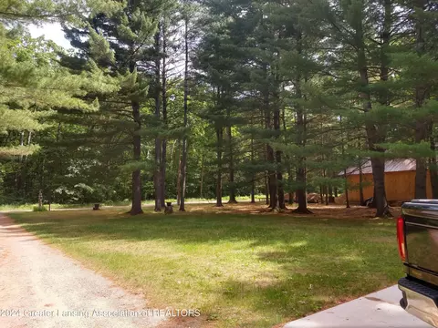 Exterior - 5145 Ruby Dr, Gladwin, MI 48624 photo 2 of 4