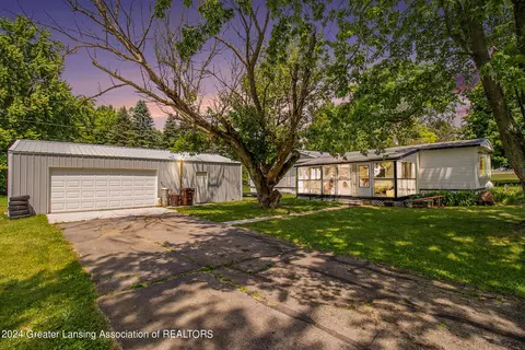 1236 Fitchburg Rd, Leslie, MI 49251