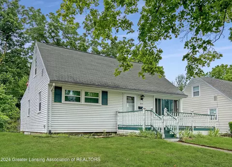 845 Lincoln Ave, Lansing, MI 48910