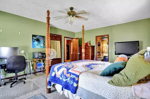 Bedroom - 8475 S Lowell Rd, Dewitt, MI 48820 photo 6 of 7