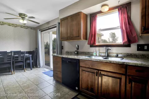 Kitchen - 8475 S Lowell Rd, Dewitt, MI 48820 photo 2 of 3