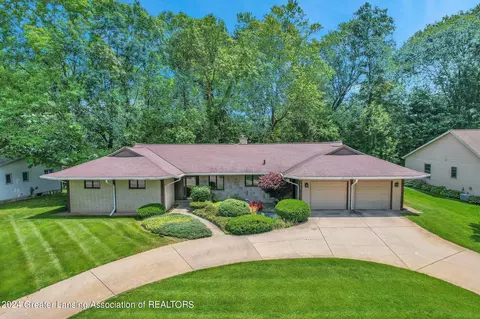 1916 Heatherton Dr, Holt, MI 48842