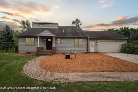 14656 S Lowell Rd, Lansing, MI 48906