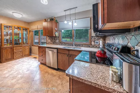 Kitchen - 4215 Whitby Ln, Bath, MI 48808 photo 1 of 2