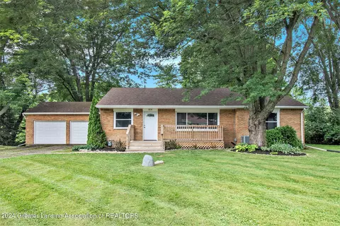5119 Westhill Dr, Lansing, MI 48917