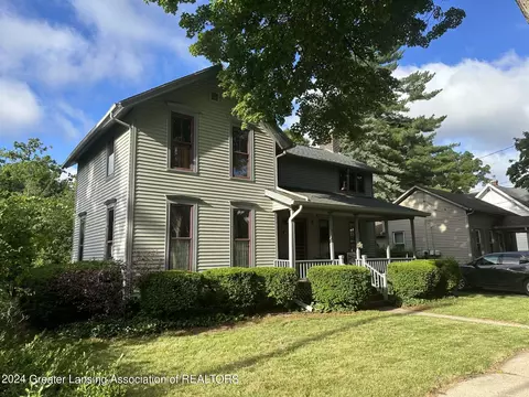 210 E Henry St, Charlotte, MI 48813