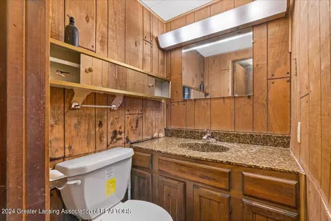 13639 Main St, Bath, MI 48808 photo 17