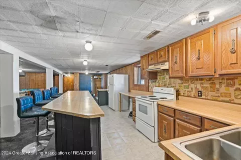 13639 Main St, Bath, MI 48808 photo 22