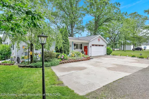 230 Ready Ln, Munith, MI 49259 photo 1