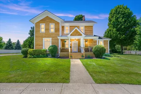 234 Jackson St, Williamston, MI 48895