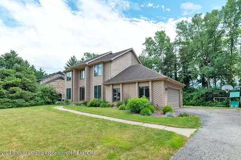 2035 Wild Cherry Path, Okemos, MI 48864 photo 2