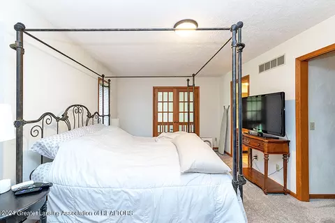 2035 Wild Cherry Path, Okemos, MI 48864 photo 16