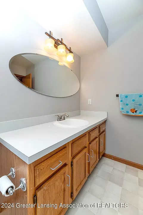 2035 Wild Cherry Path, Okemos, MI 48864 photo 23