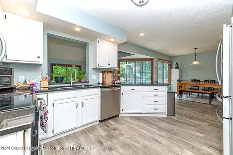 2035 Wild Cherry Path, Okemos, MI 48864 photo 10