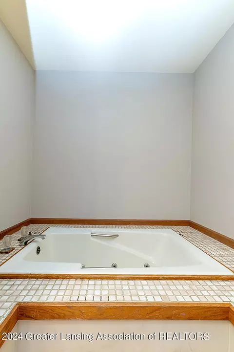 2035 Wild Cherry Path, Okemos, MI 48864 photo 19