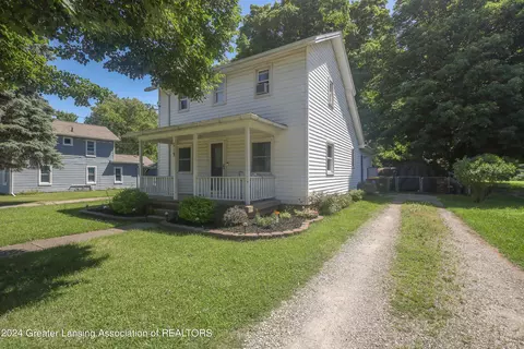 719 Jackson St, Eaton Rapids, MI 48827