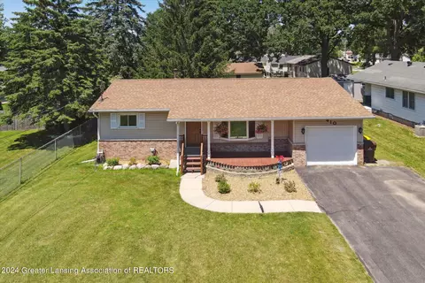 410 W Madison St, Dewitt, MI 48820